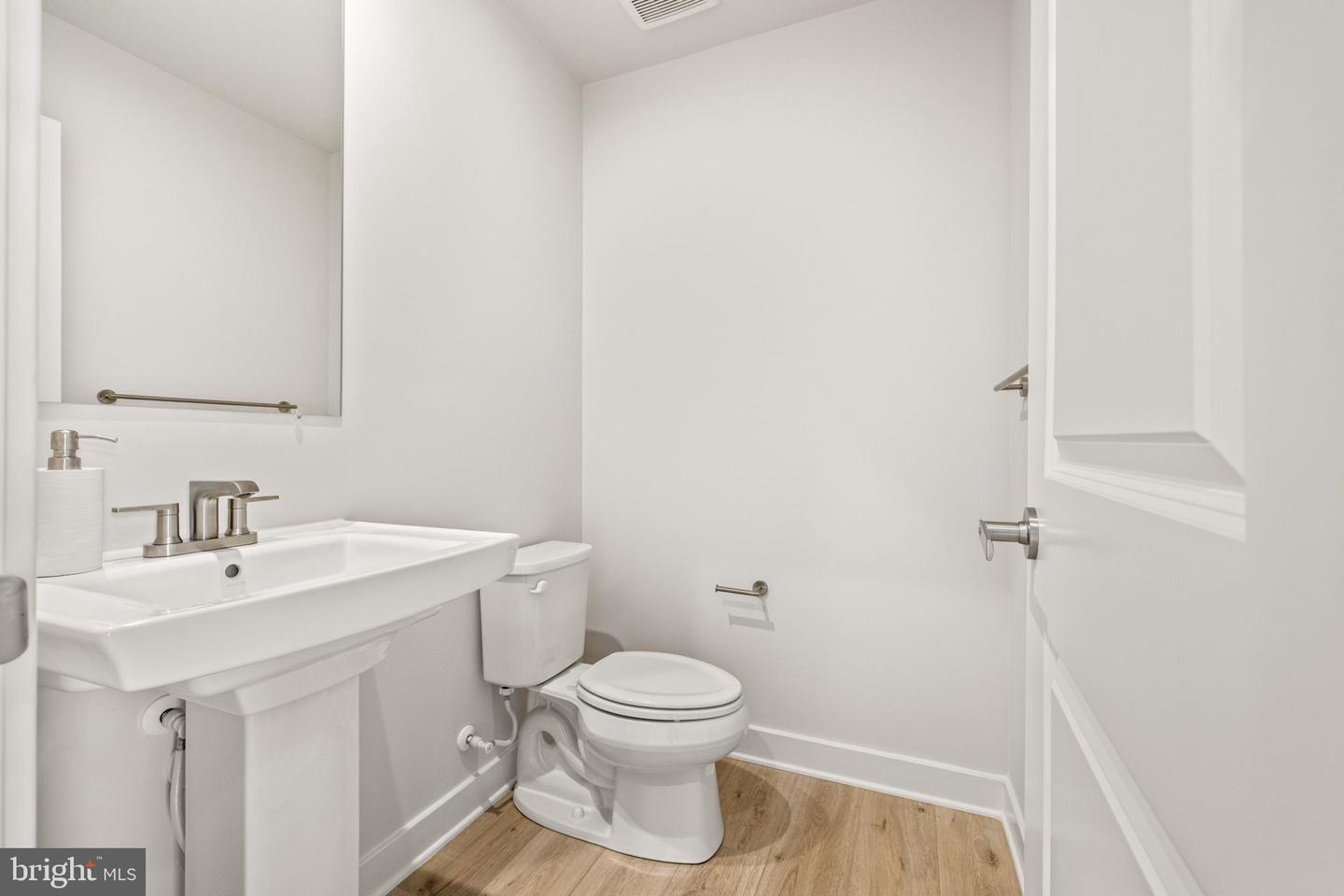 828 Watts St Property Photo 15