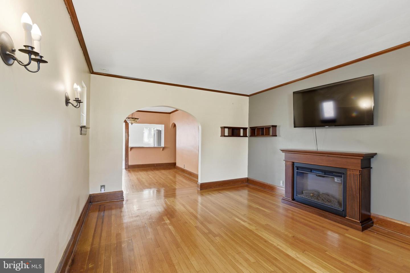 2717 Northern Parkway Property Photo 7