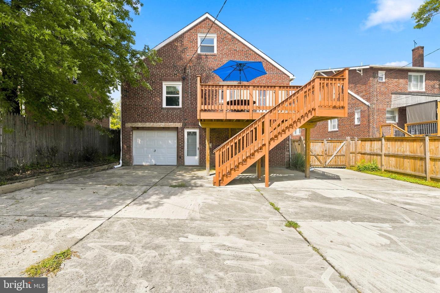 2717 Northern Parkway Property Photo 24