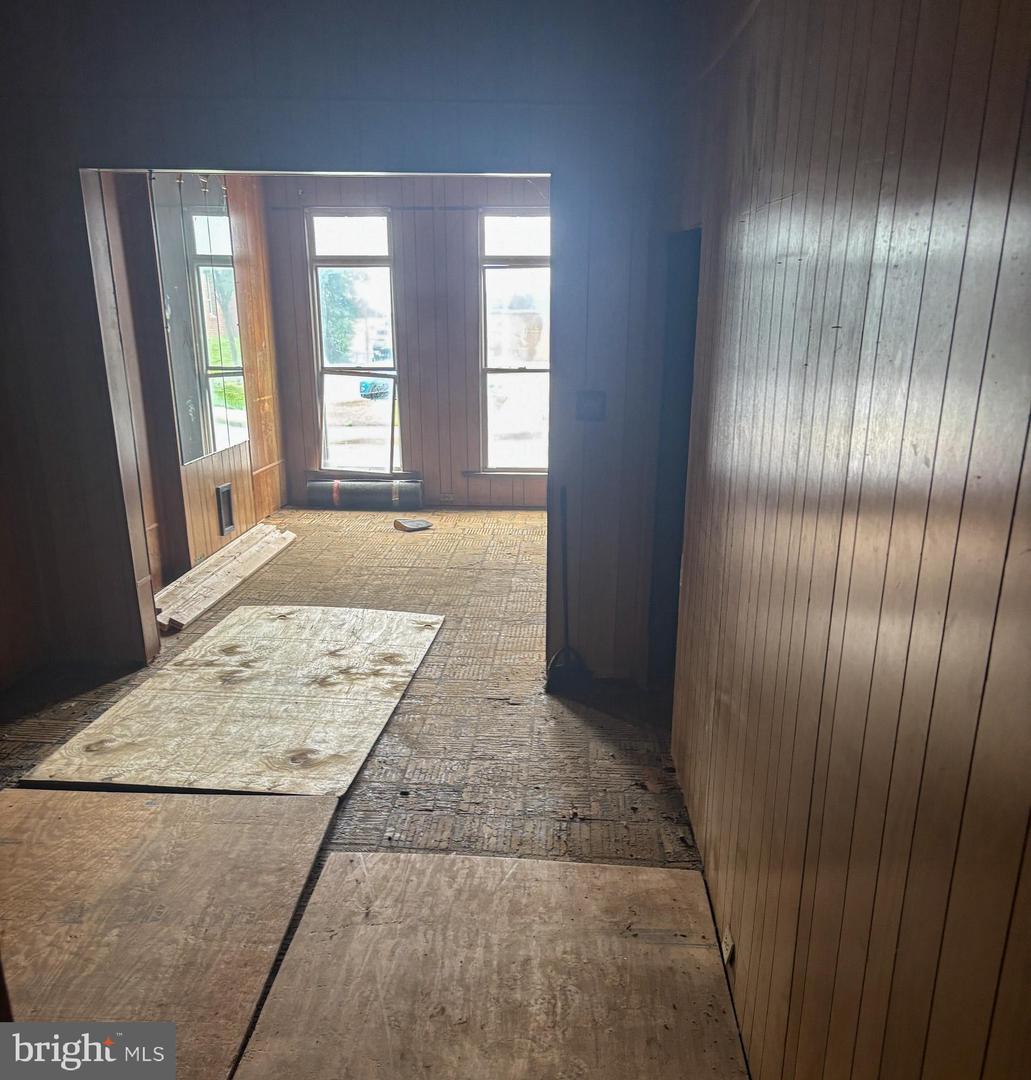 2544 Frederick Ave Property Photo 2