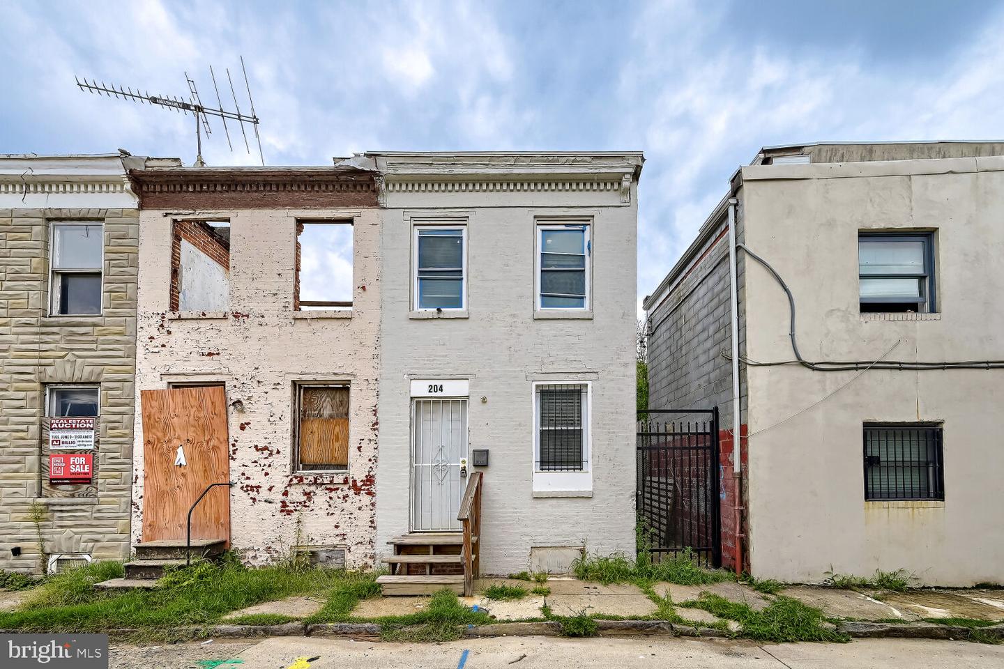 204 S Vincent St Property Photo 1