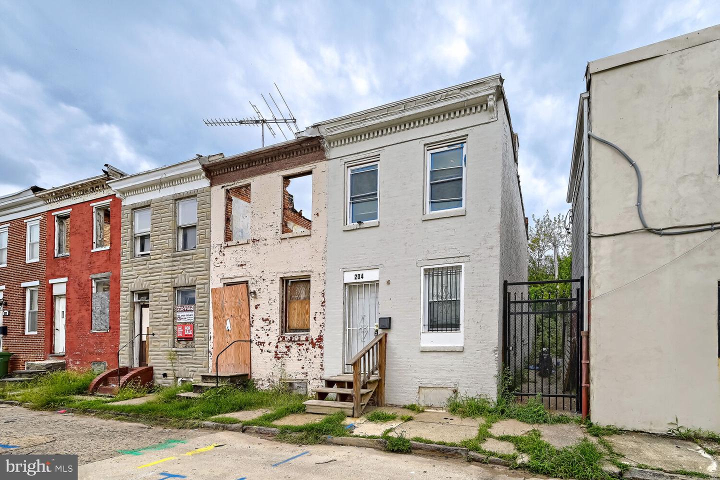 204 S Vincent St Property Photo 2