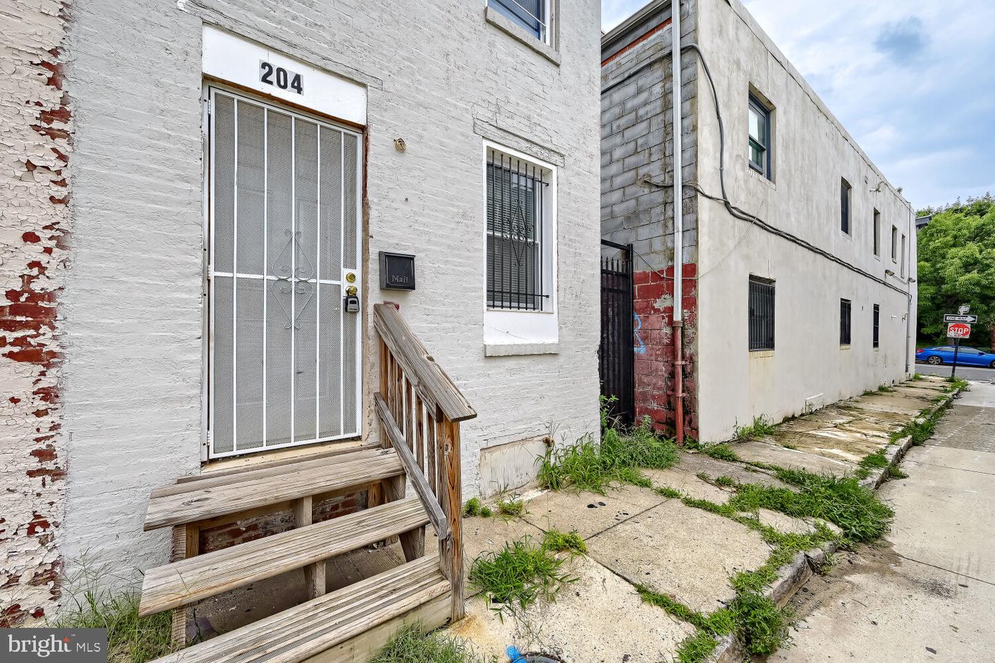 204 S Vincent St Property Photo 3