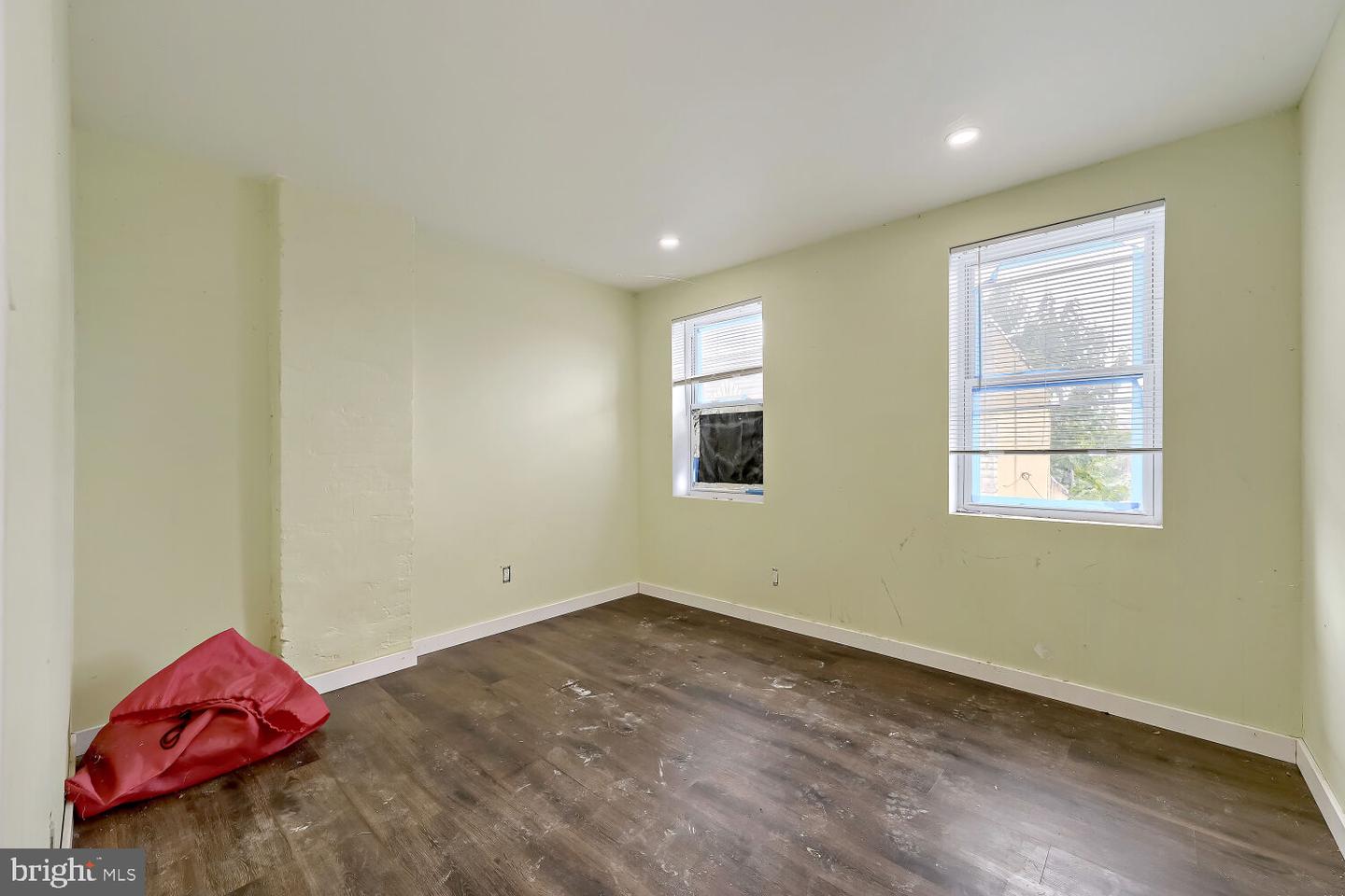204 S Vincent St Property Photo 8