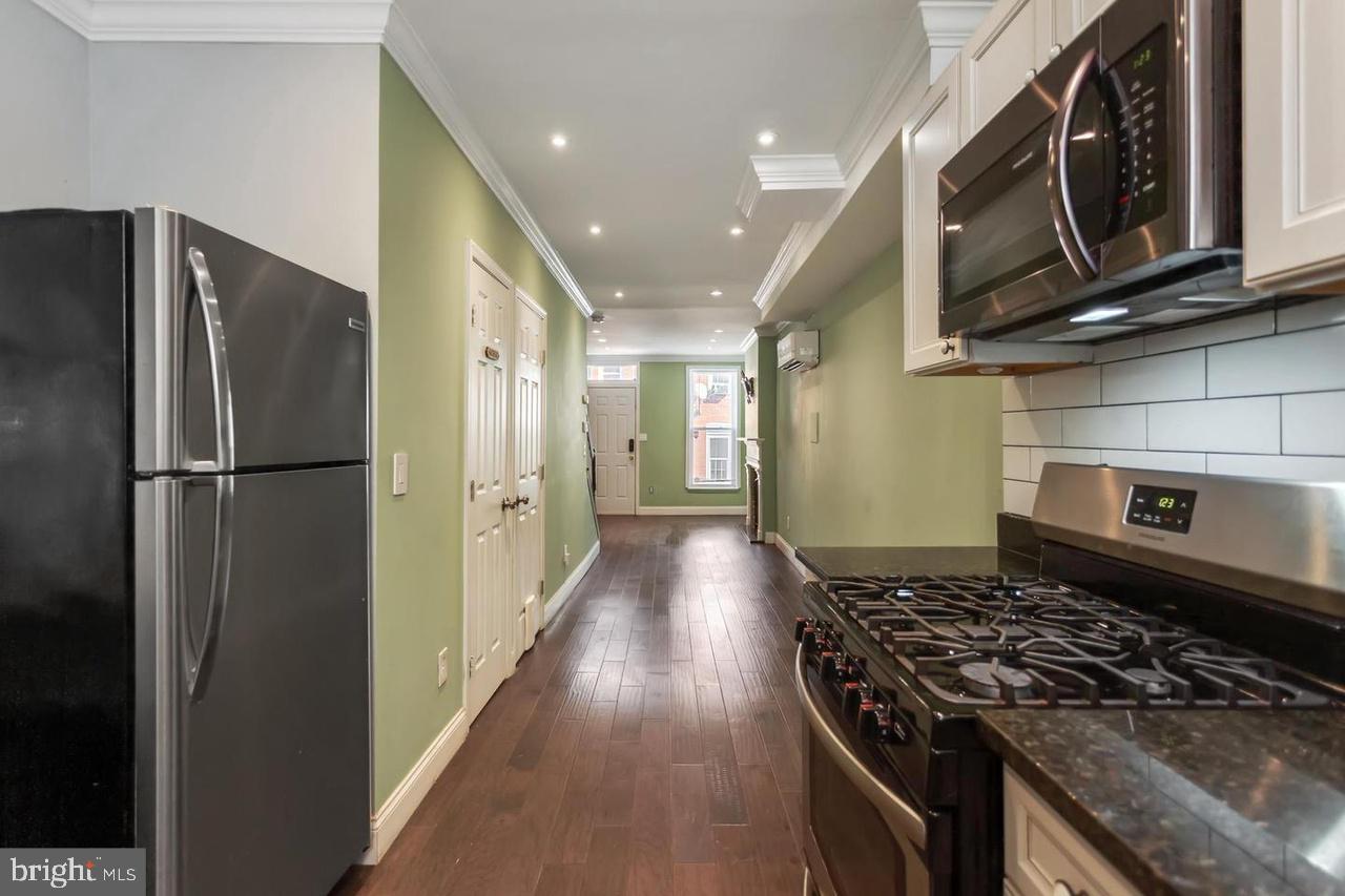 1704 Latrobe St Property Photo 2
