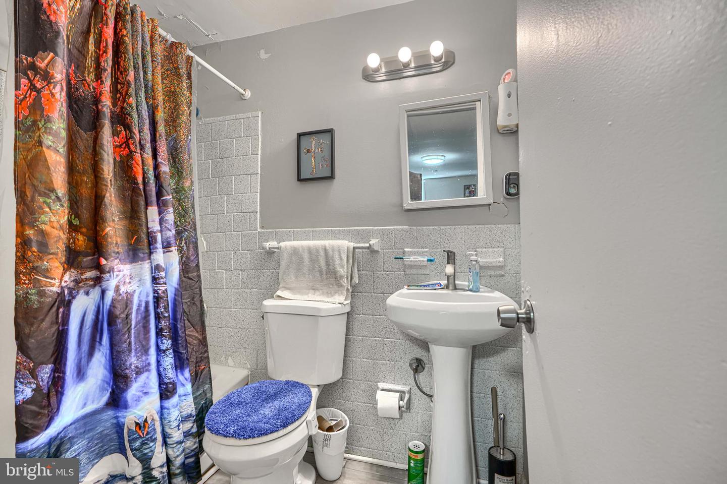5461 Cedonia Ave Property Photo 16