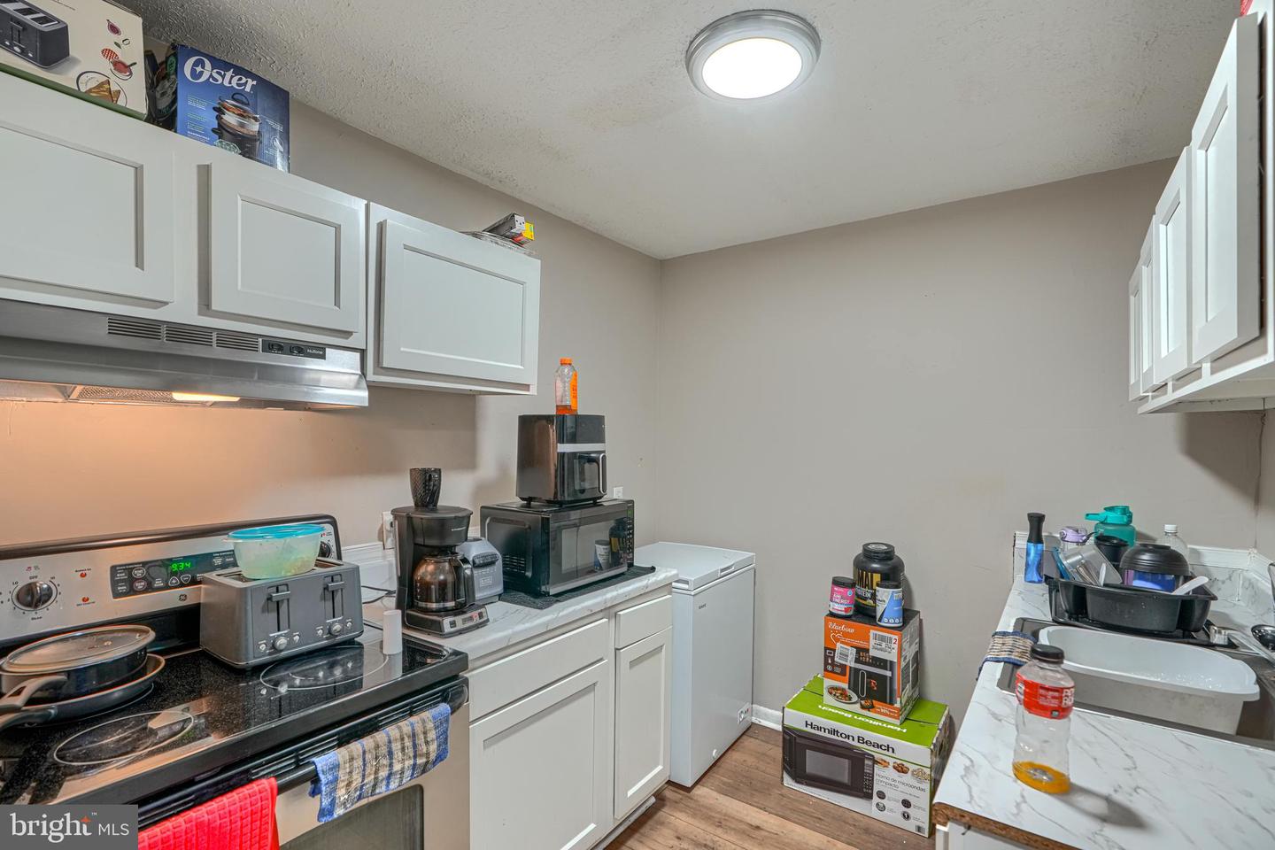 5461 Cedonia Ave Property Photo 25