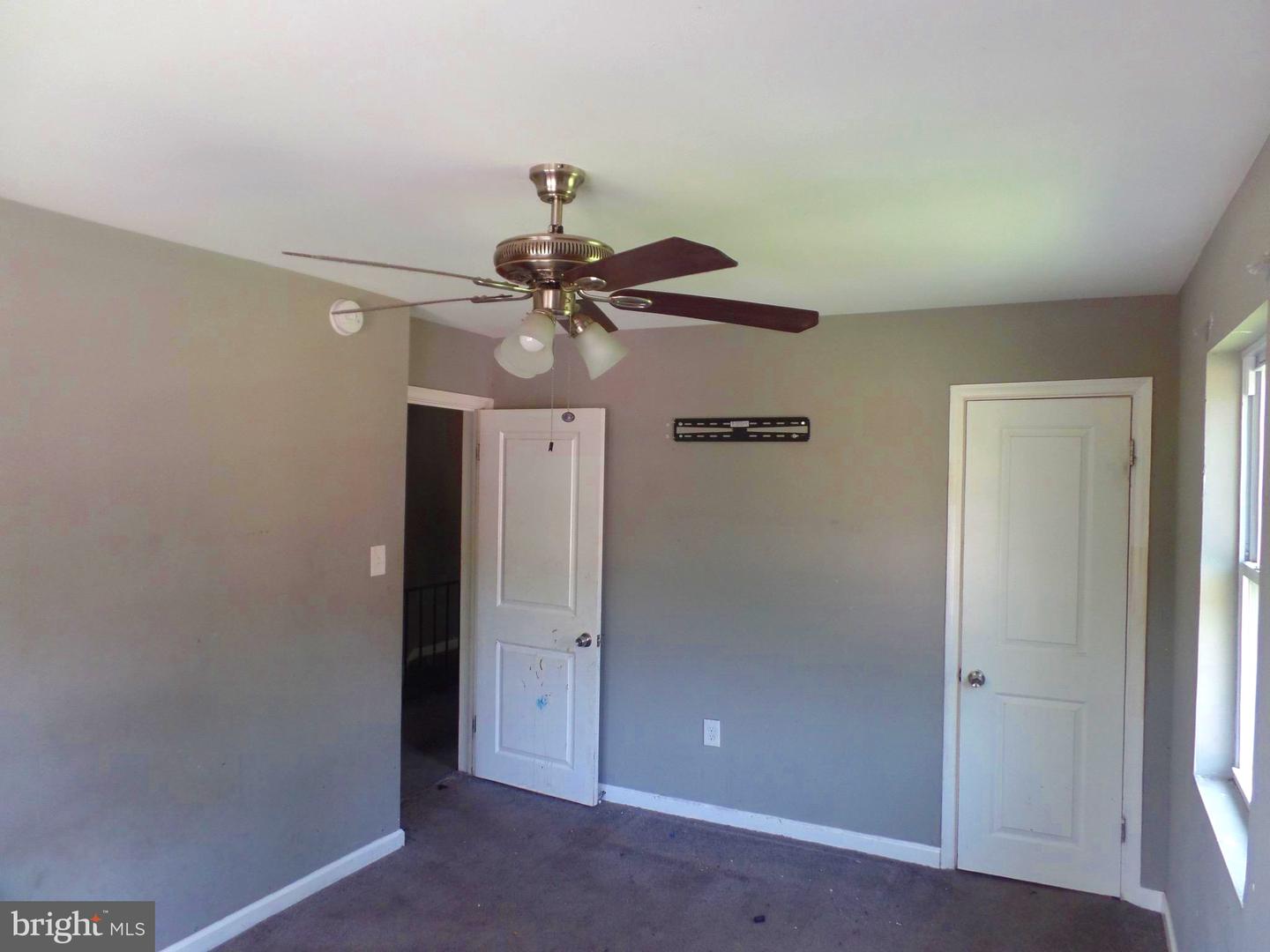 5611 Elderon Ave Property Photo 9