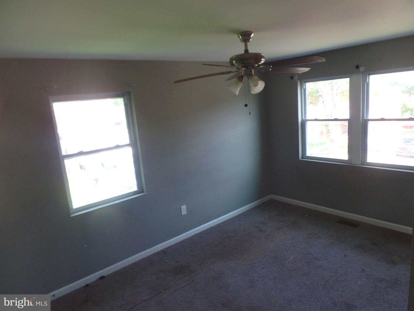 5611 Elderon Ave Property Photo 10