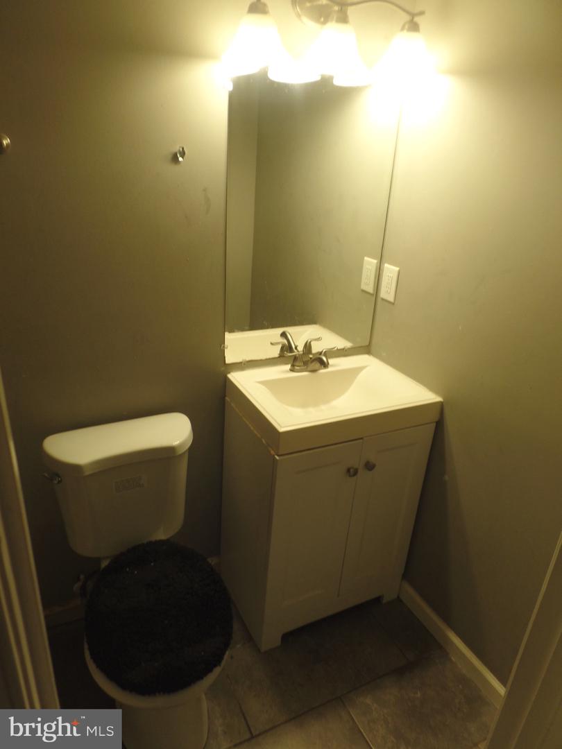 5611 Elderon Ave Property Photo 18