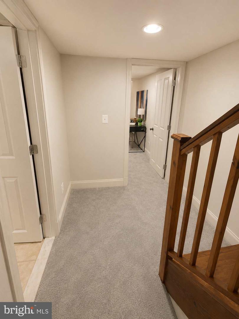 1832 Light St Property Photo 26