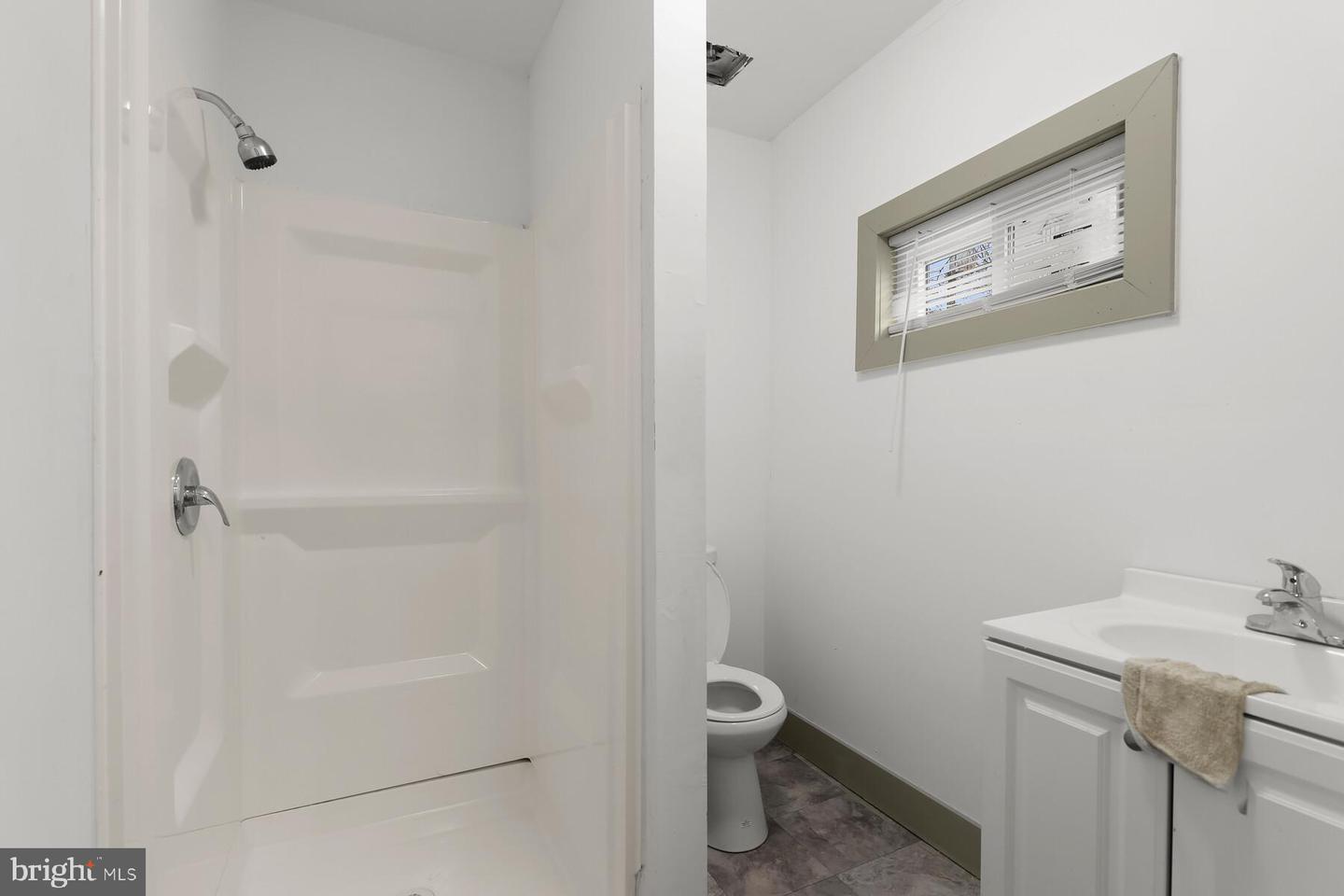 2838 W Lanvale St Property Photo 4