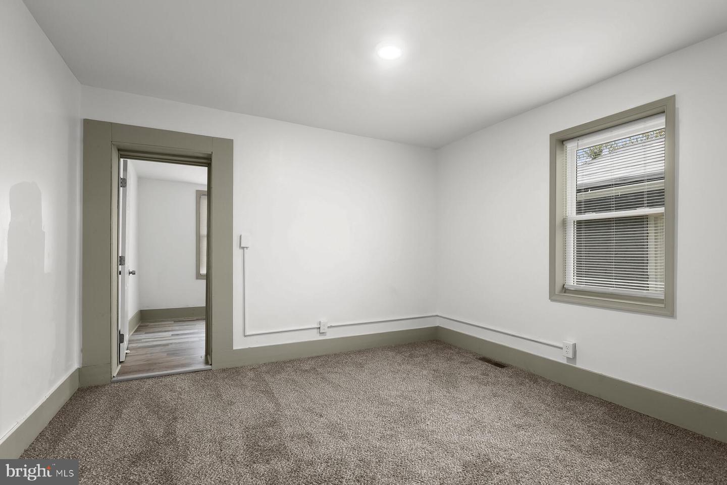 2838 W Lanvale St Property Photo 5