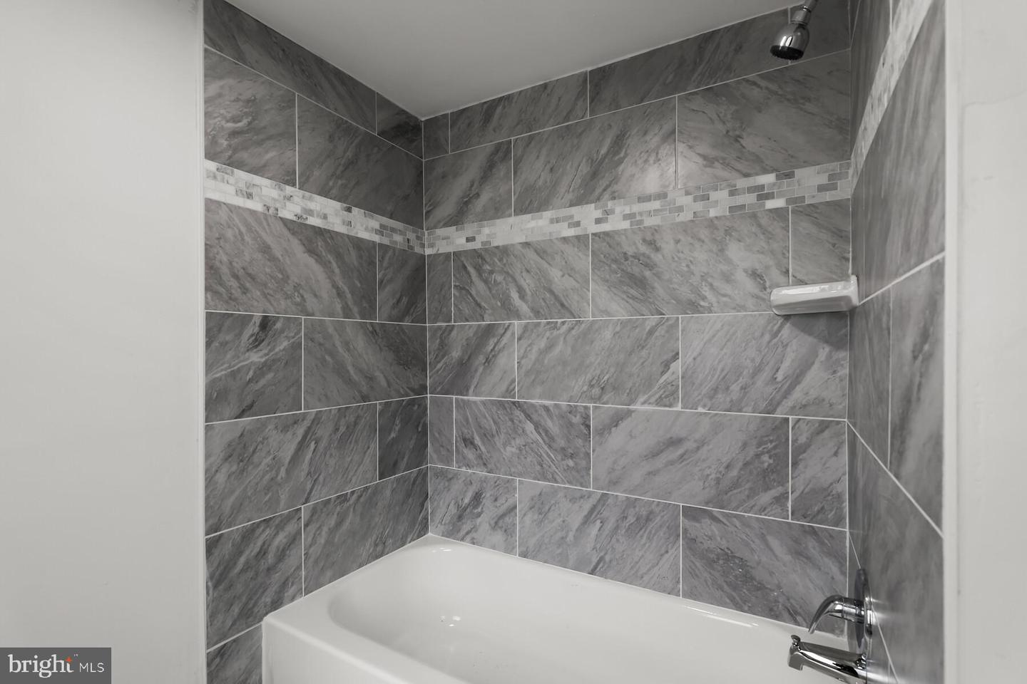 2838 W Lanvale St Property Photo 7