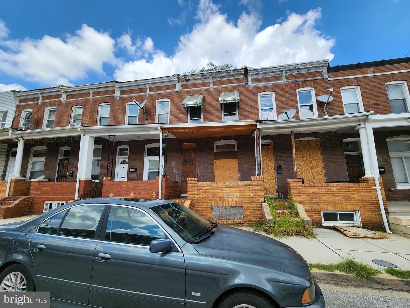 1666 Cliftview Ave Property Photo 1