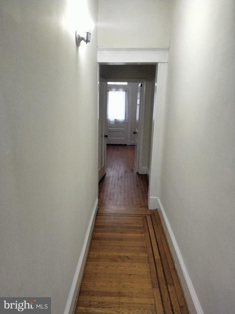 303 33rd St #1st Floor Property Photo 16