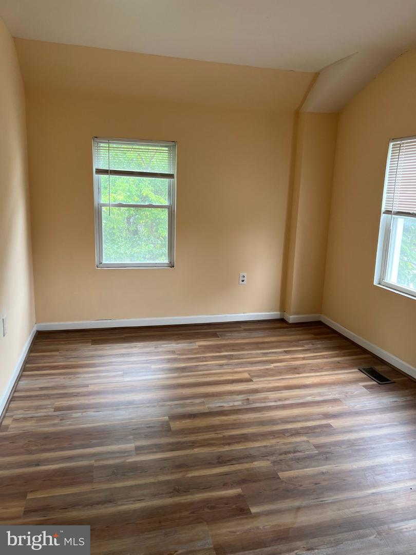 4720 Ivanhoe Ave Property Photo 12