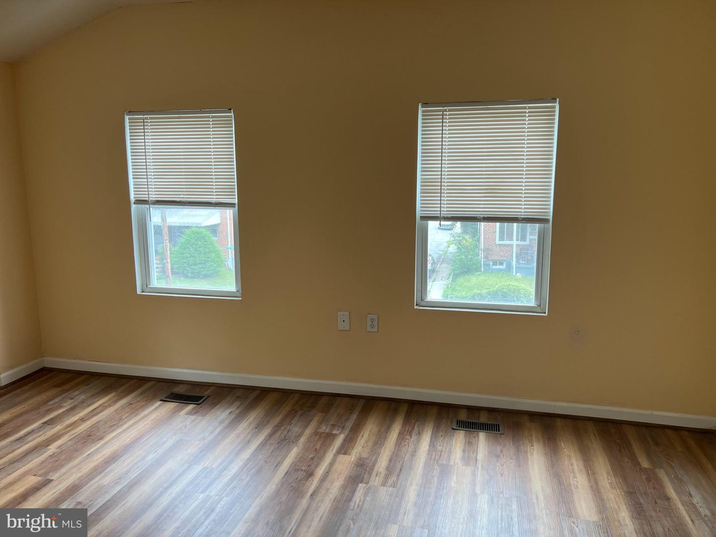 4720 Ivanhoe Ave Property Photo 13