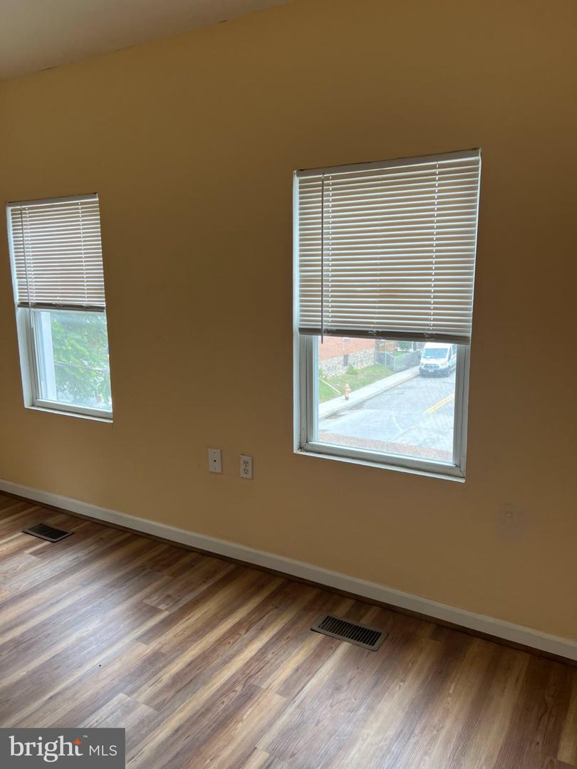 4720 Ivanhoe Ave Property Photo 14