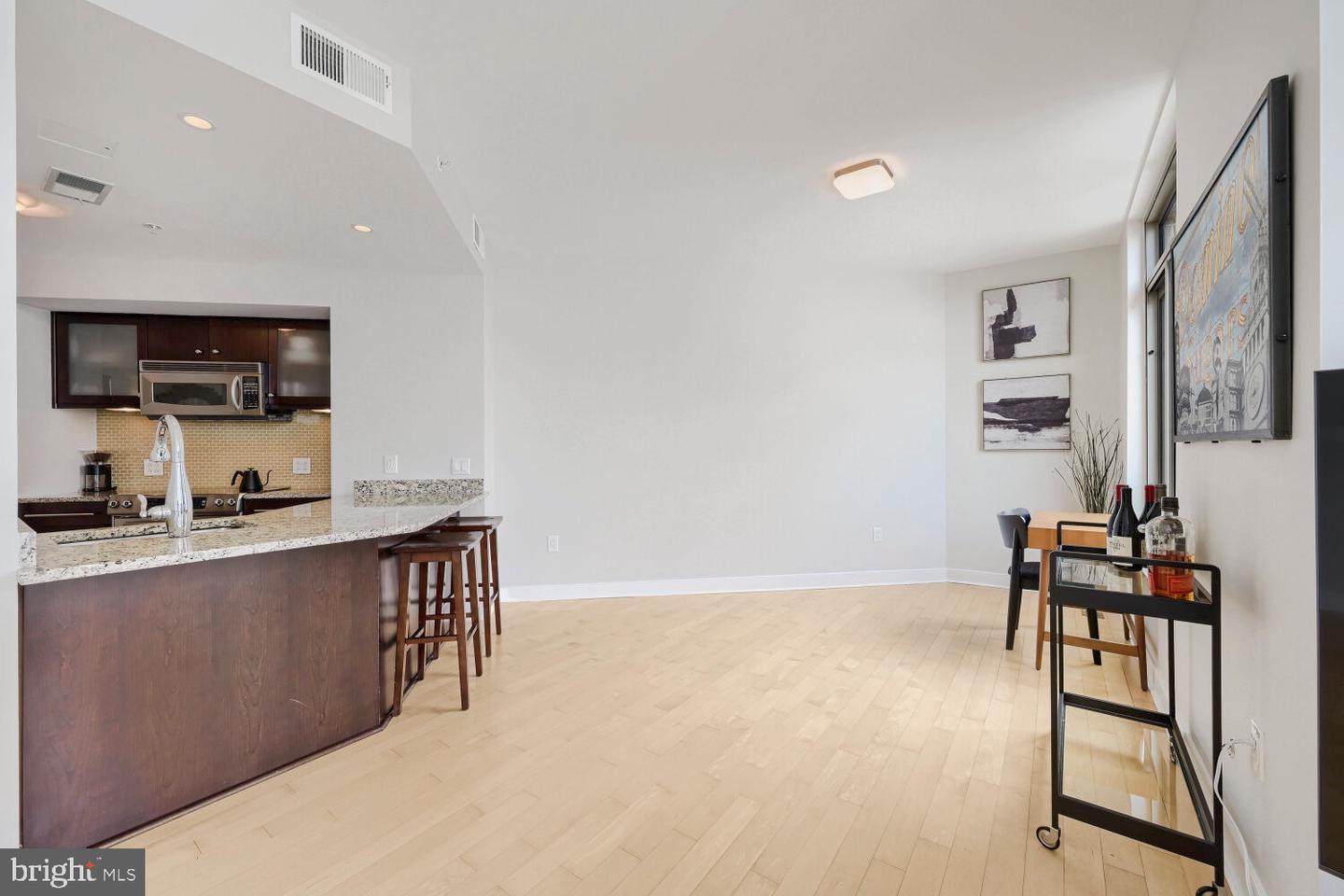 675 President St #2202 Property Photo 13