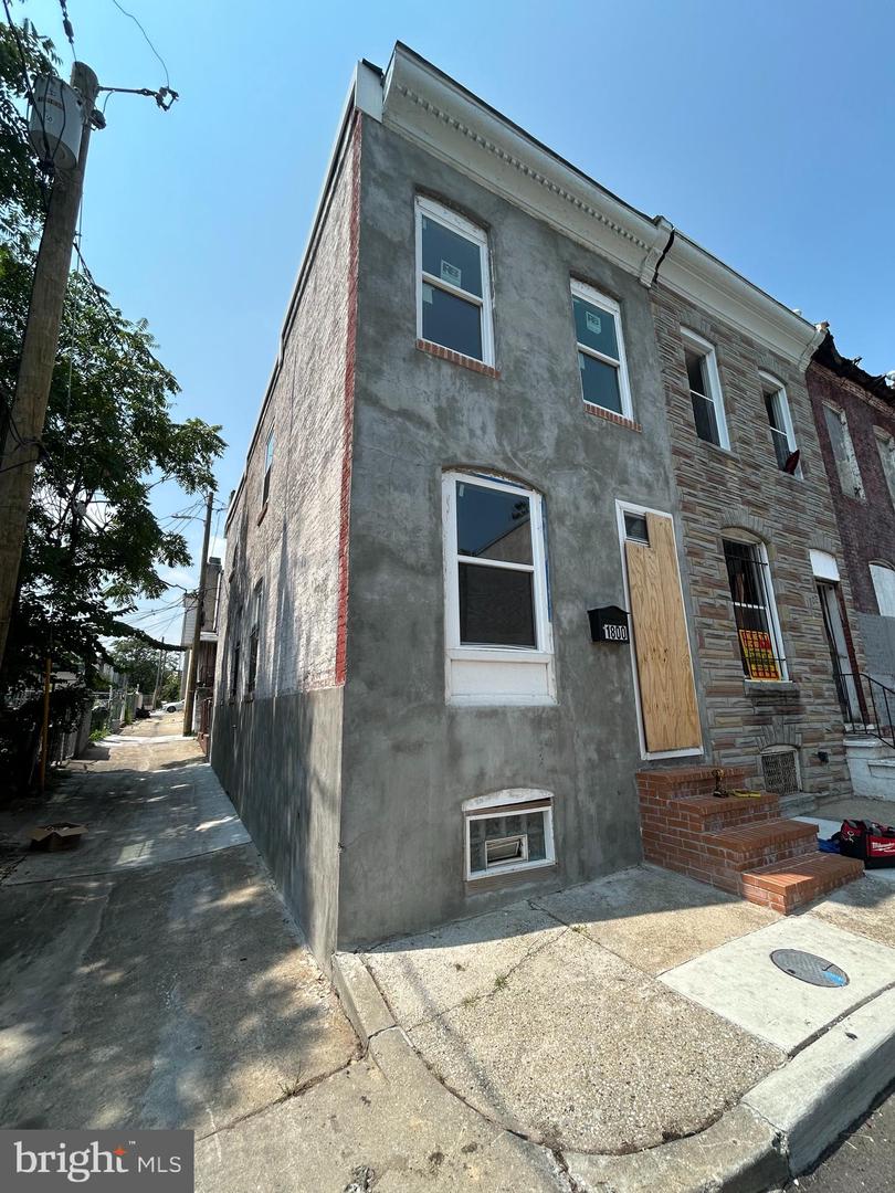 1800 N Chapel St Property Photo 2