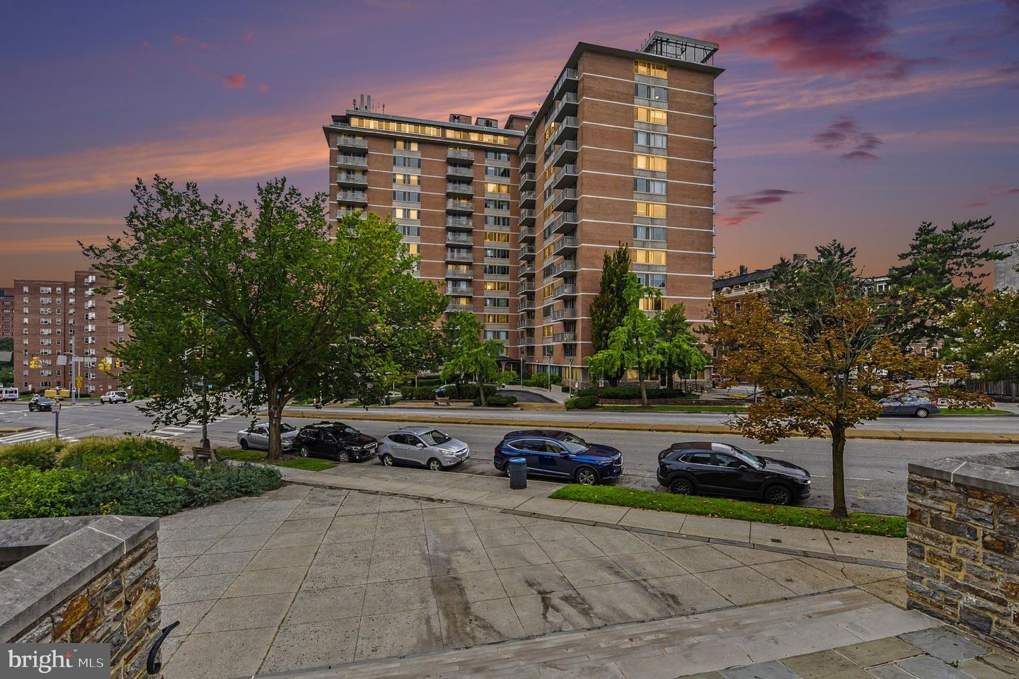 1 E UNIVERSITY PKWY E #602 Property Photo 1