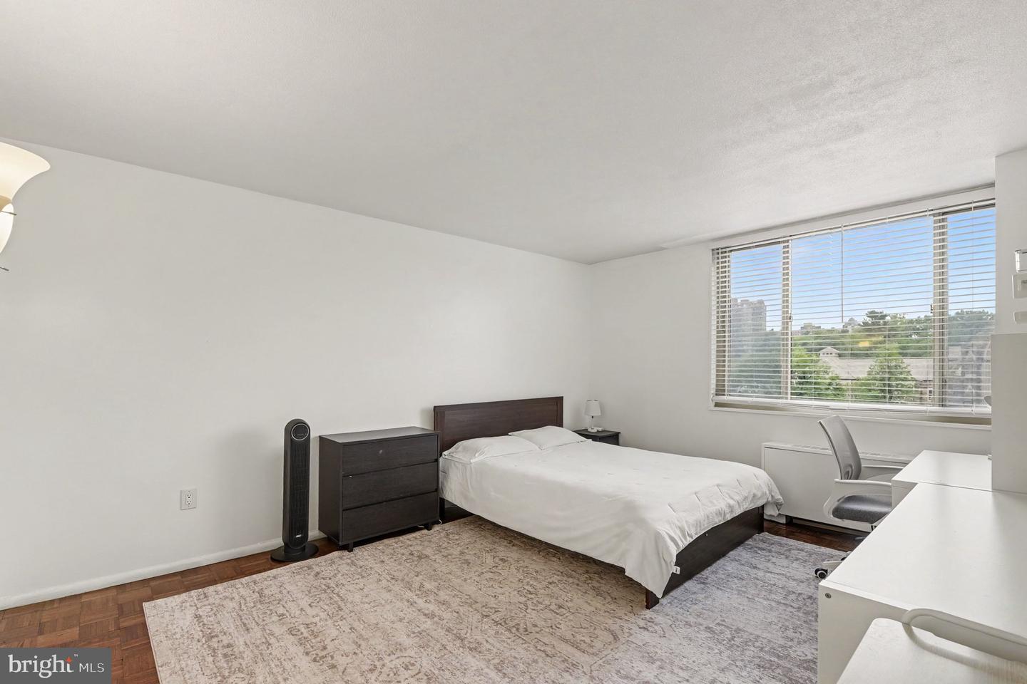 1 E University Pkwy E #602 Property Photo 8