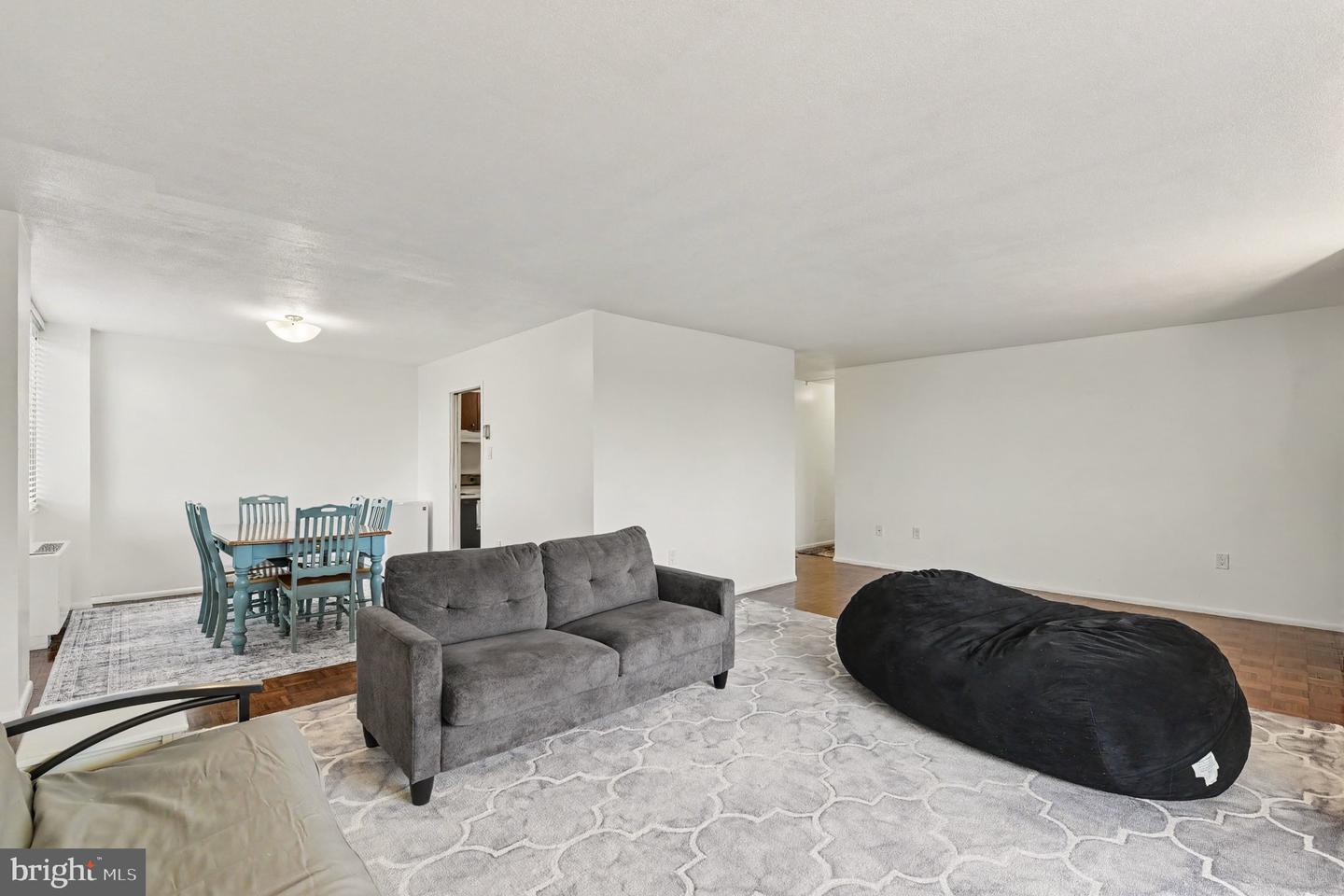 1 E University Pkwy E #602 Property Photo 17