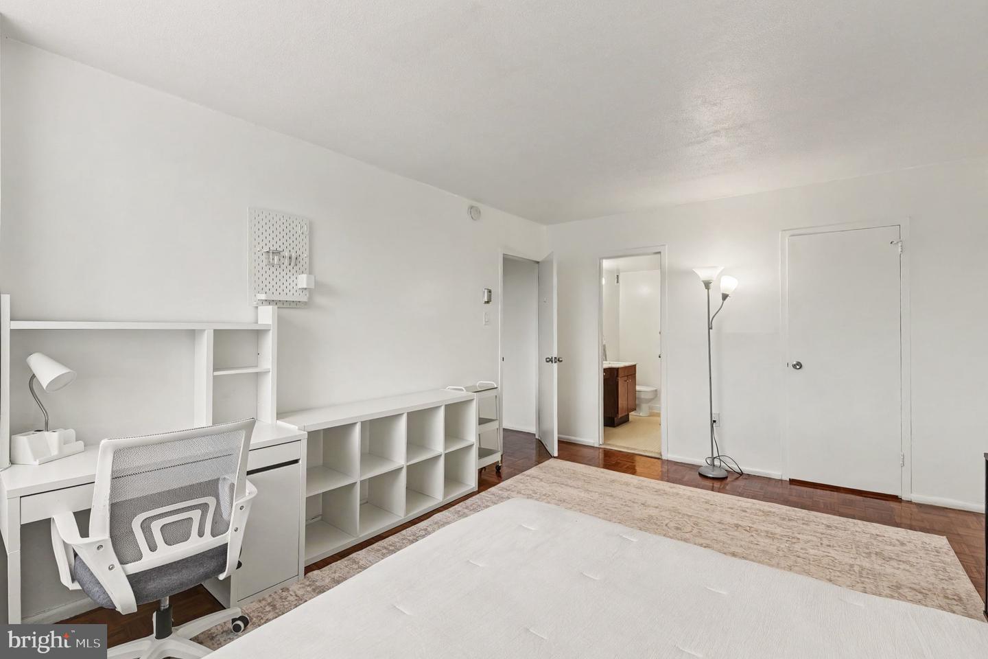 1 E University Pkwy E #602 Property Photo 20