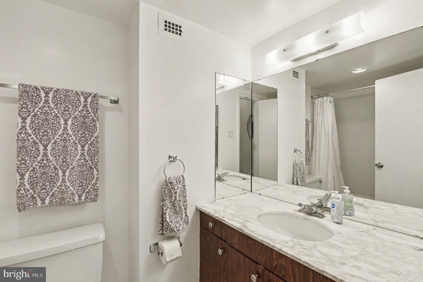 1 E University Pkwy E #602 Property Photo 24
