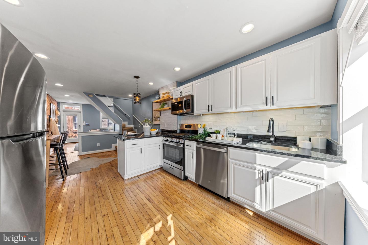 1731 William St Property Photo 9