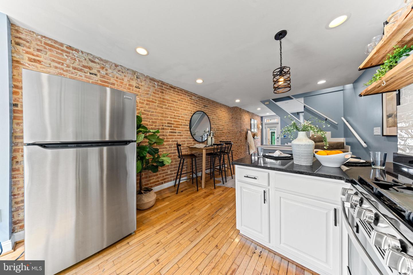 1731 William St Property Photo 14