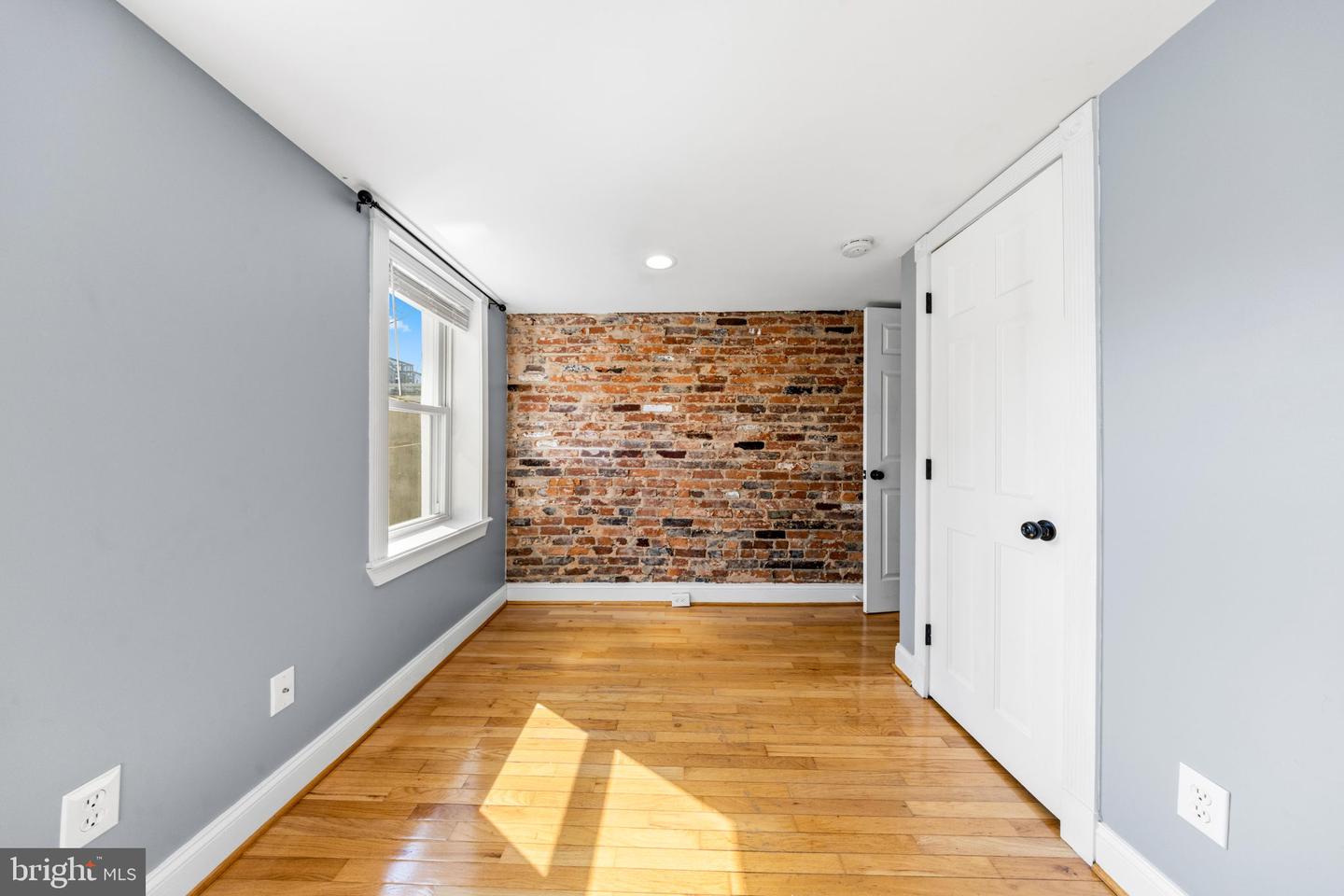 1731 William St Property Photo 24