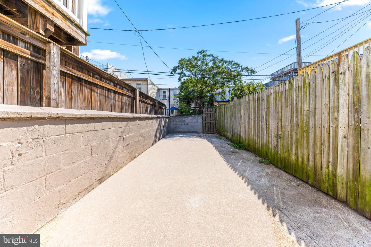 1731 William St Property Photo 29