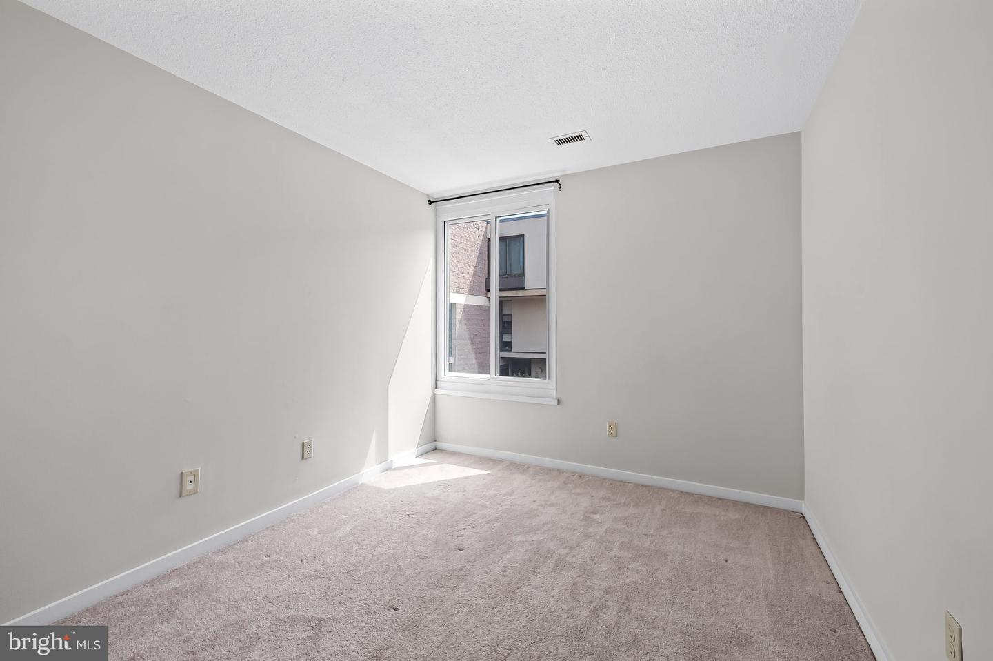 2302 Wineberry Ter Property Photo 23