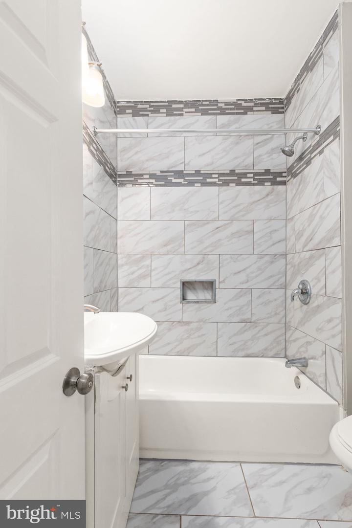 4032 Fairfax Rd Property Photo 13