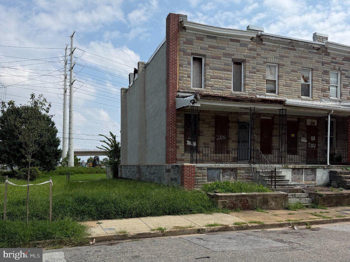 2105 Sidney Ave Property Photo 2