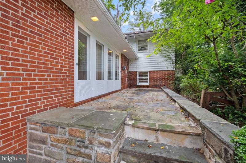 4109 Westview Rd Property Photo 3