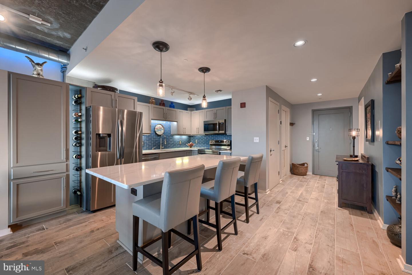 1200 Steuart St #528 Property Photo 17