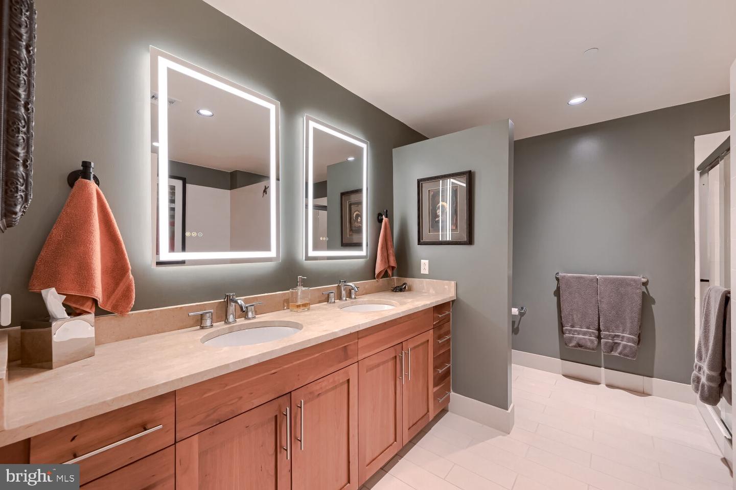 1200 Steuart St #528 Property Photo 32