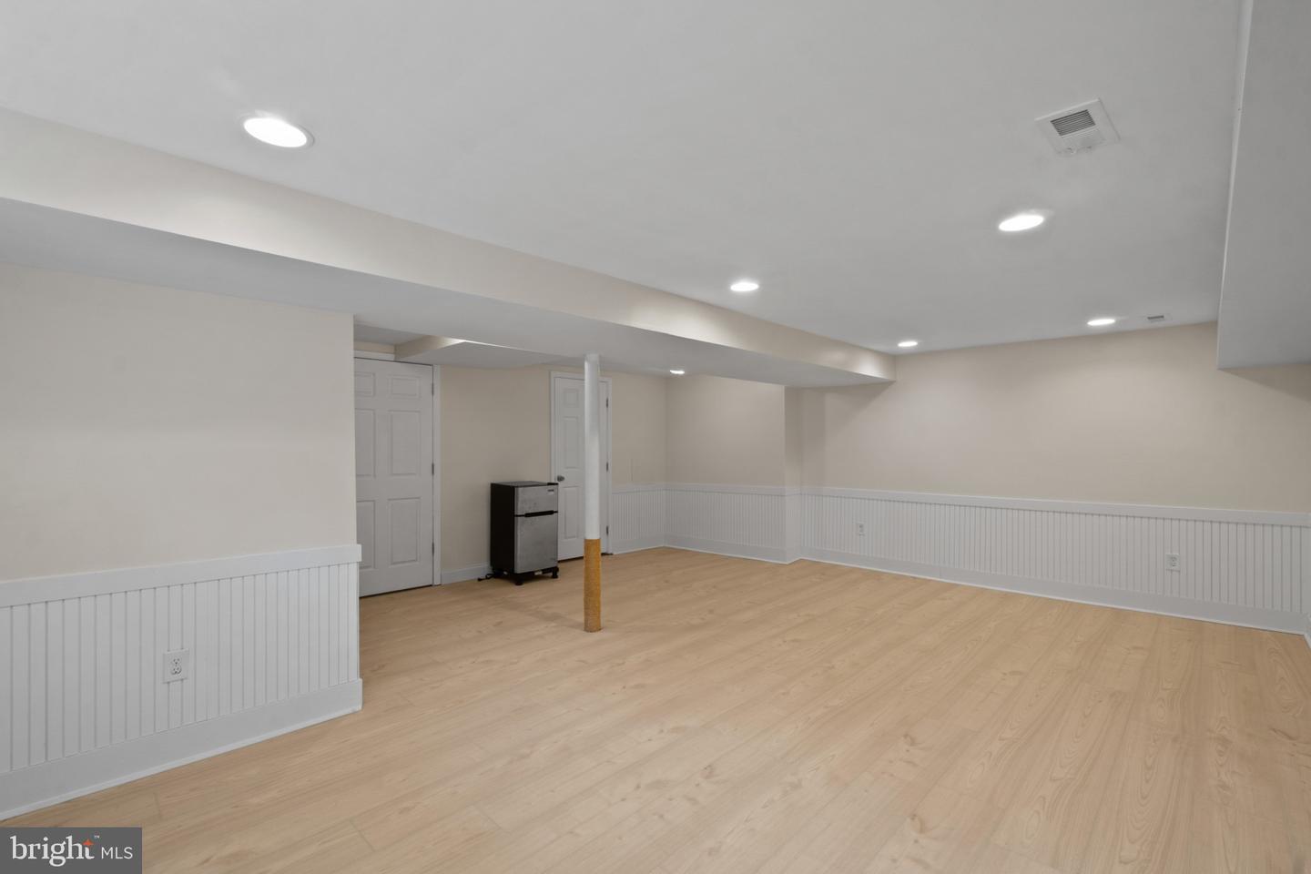 313 Eastway Ct Property Photo 23