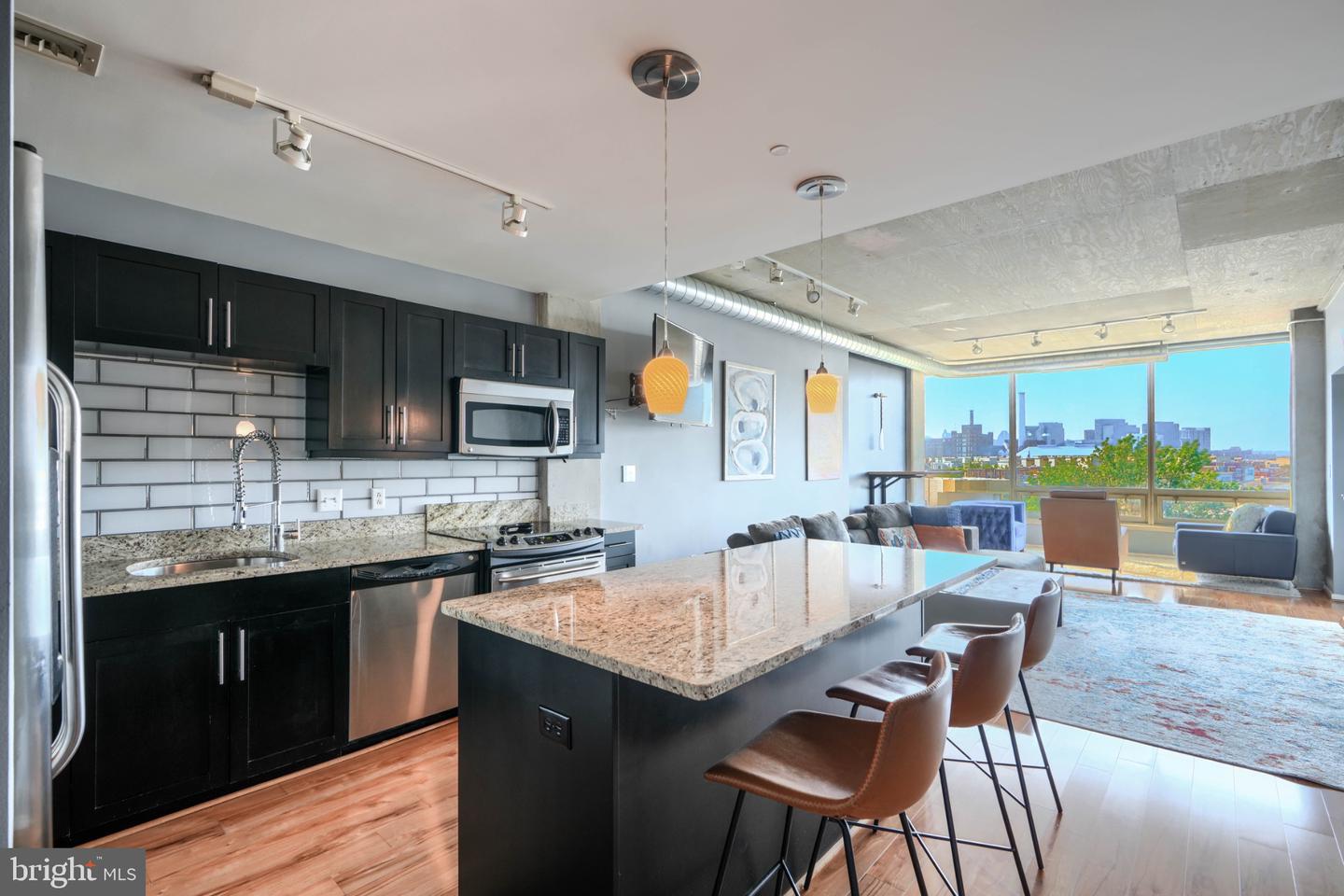 1200 Steuart St #427 Property Photo 3