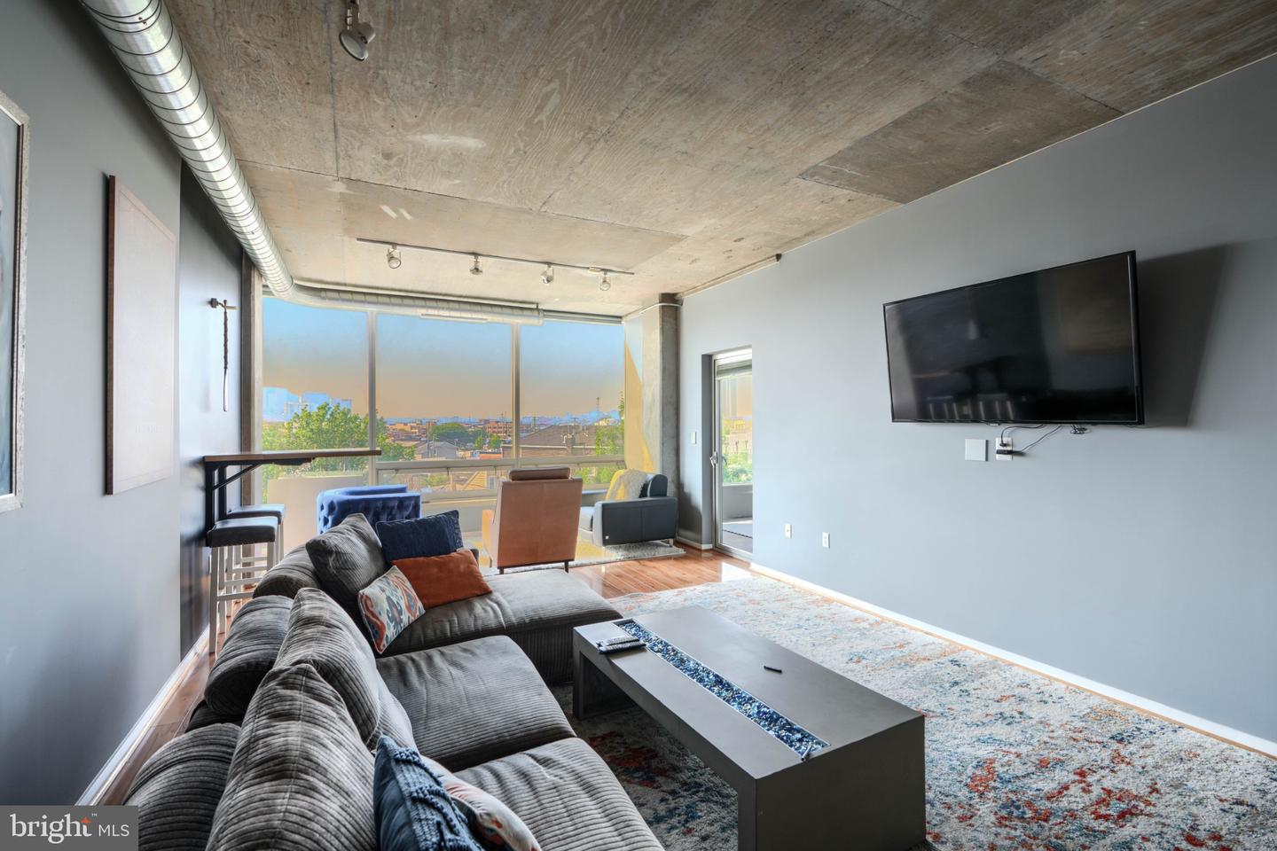 1200 Steuart St #427 Property Photo 8