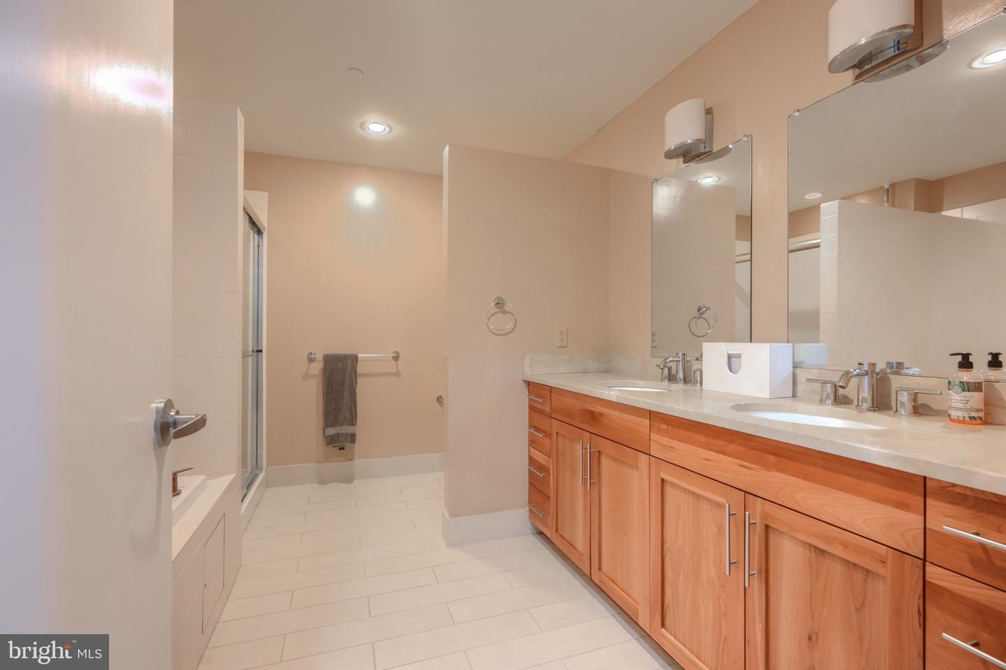1200 Steuart St #427 Property Photo 26