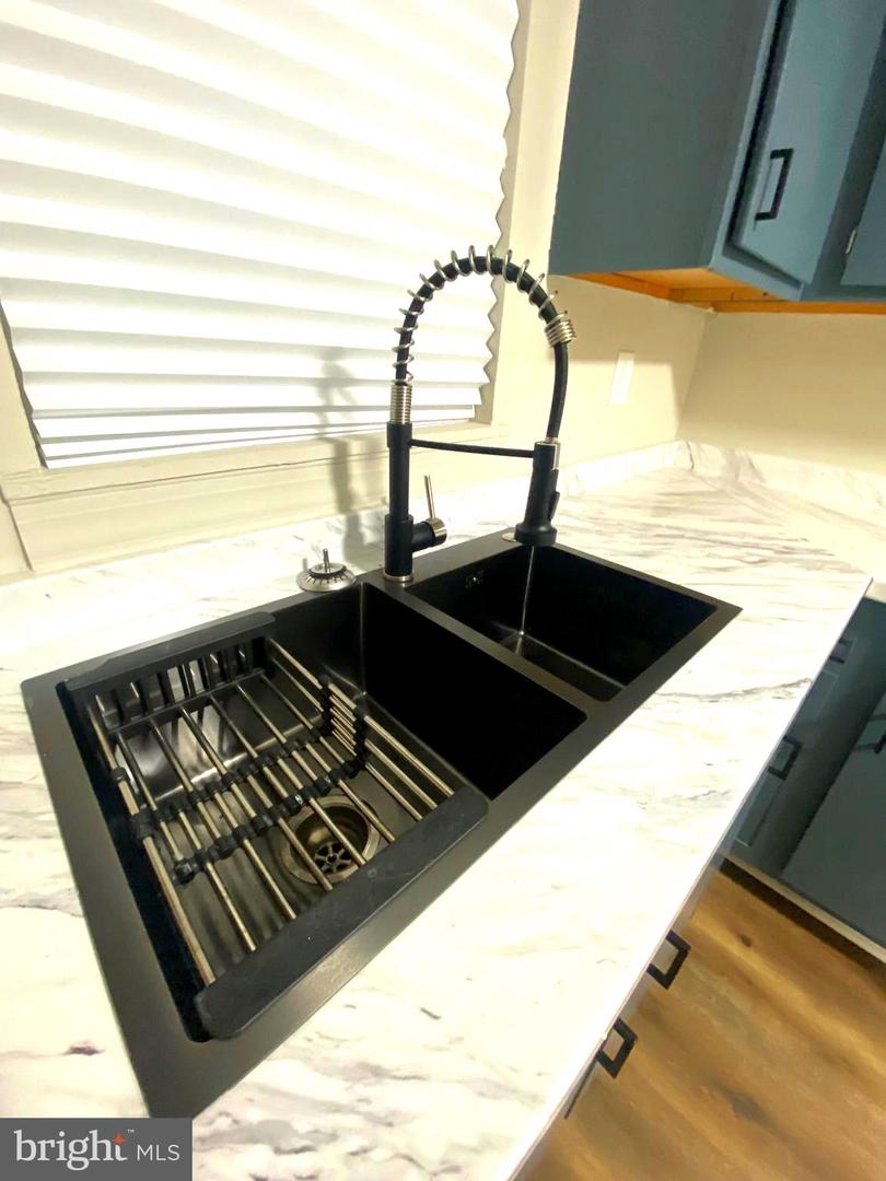 4108 Park Heights Ave Property Photo 9