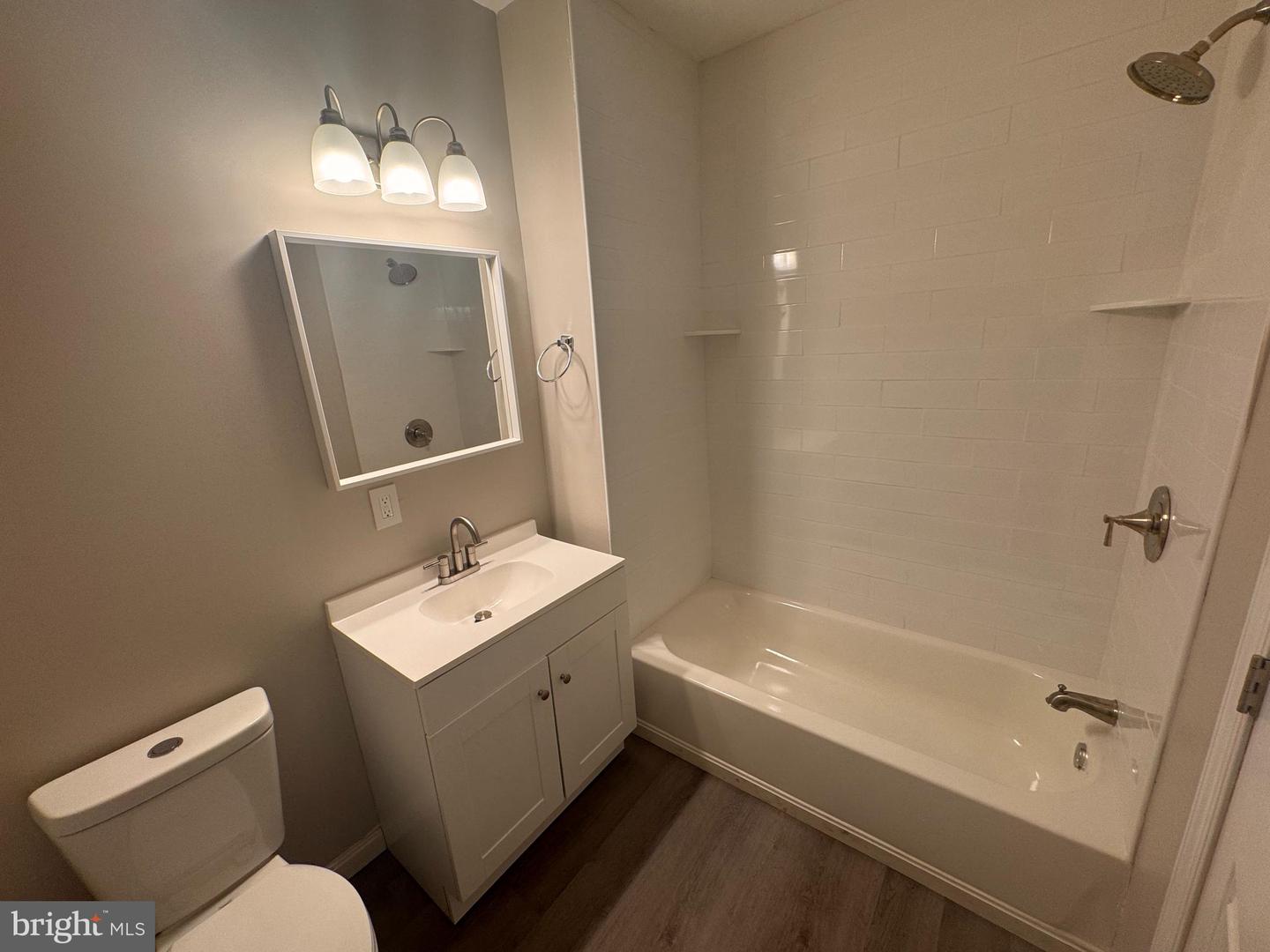 827 Harlem Ave Property Photo 6