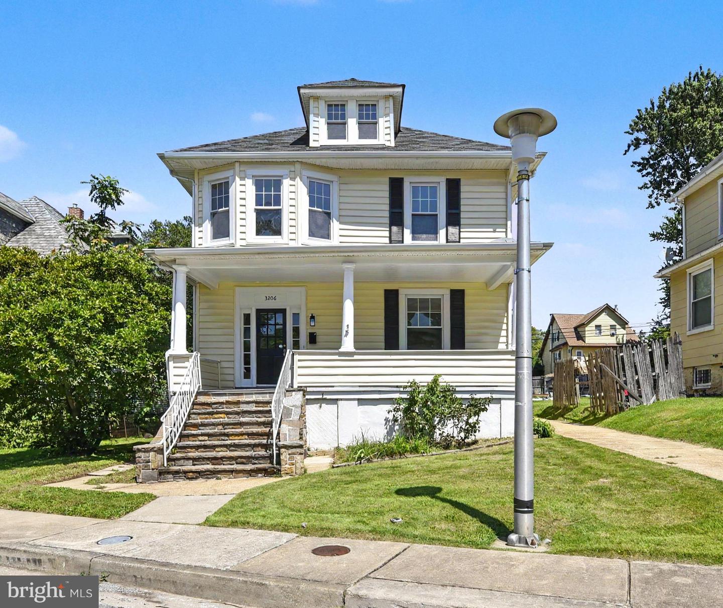3206 BATAVIA AVE Property Photo 1