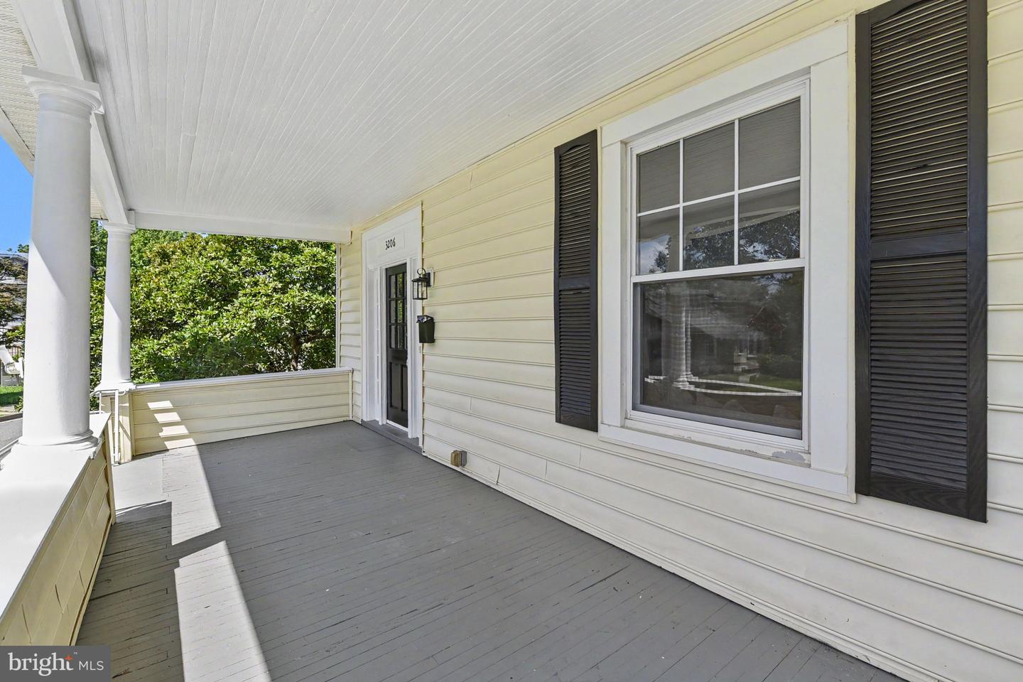3206 Batavia Ave Property Photo 2