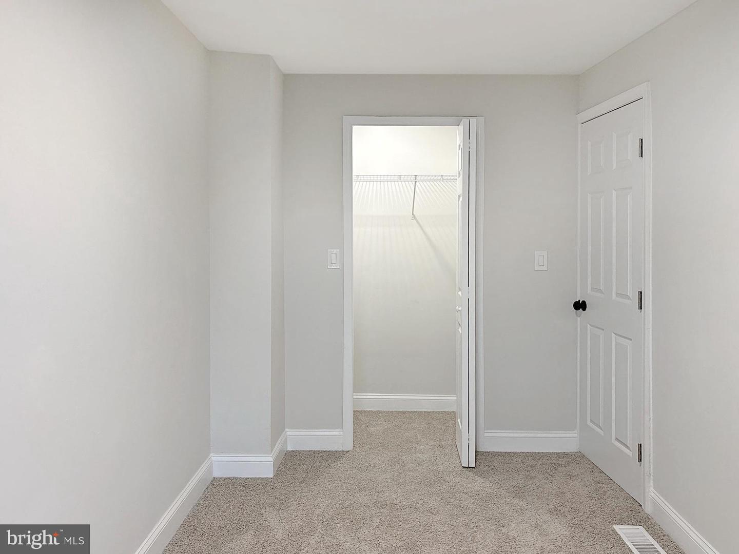 2636 E Monument St Property Photo 19
