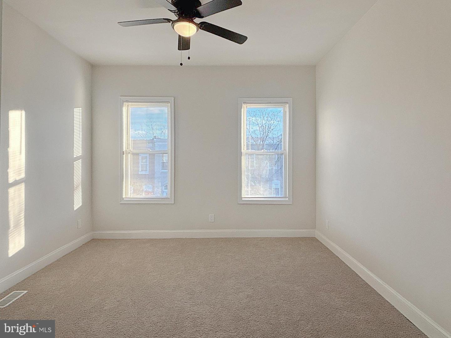 2636 E Monument St Property Photo 20